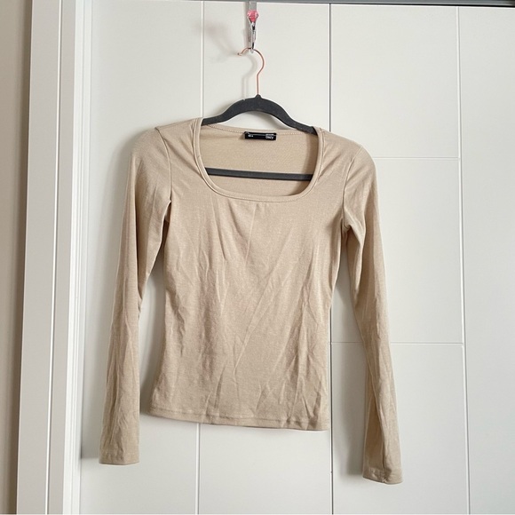 3/$25 Squareneck Longsleeve Top - Picture 1 of 3